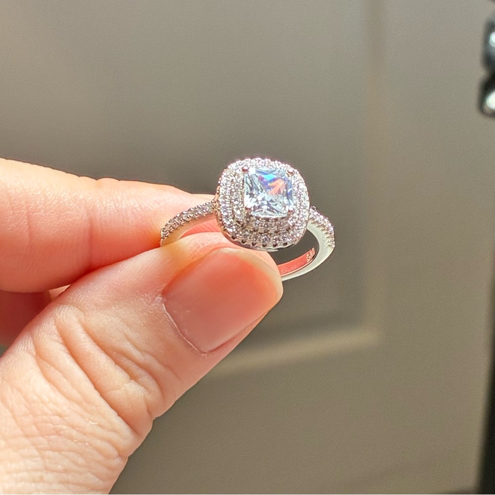 💎 Sterling Silver Lab-Created Cushion Cut Halo Ring – Size 9